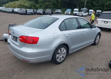 2014 Volkswagen Jetta 1.8T Se from USA, damaged, VIN 3VWD17AJ5EM238121